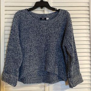 BDG very comfy knitted boxy sweater.